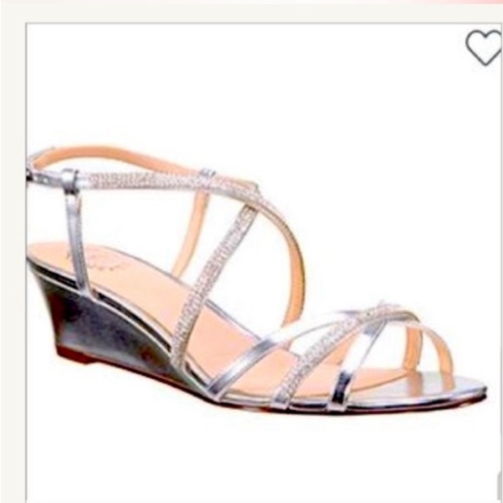 Blouse and shoes selling. together for one low price